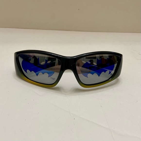 TM & DC Comics Batman Kid’s Sunglasses - Picture 9 of 13